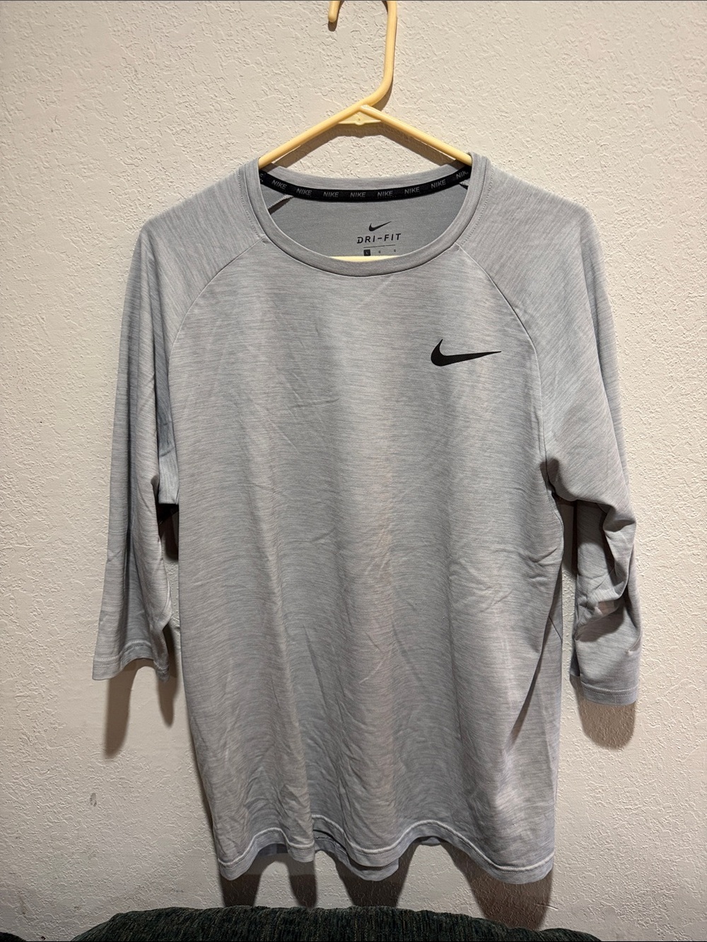 Nike Light Gray 3/4 Sleeve Dri-FIT Shirt